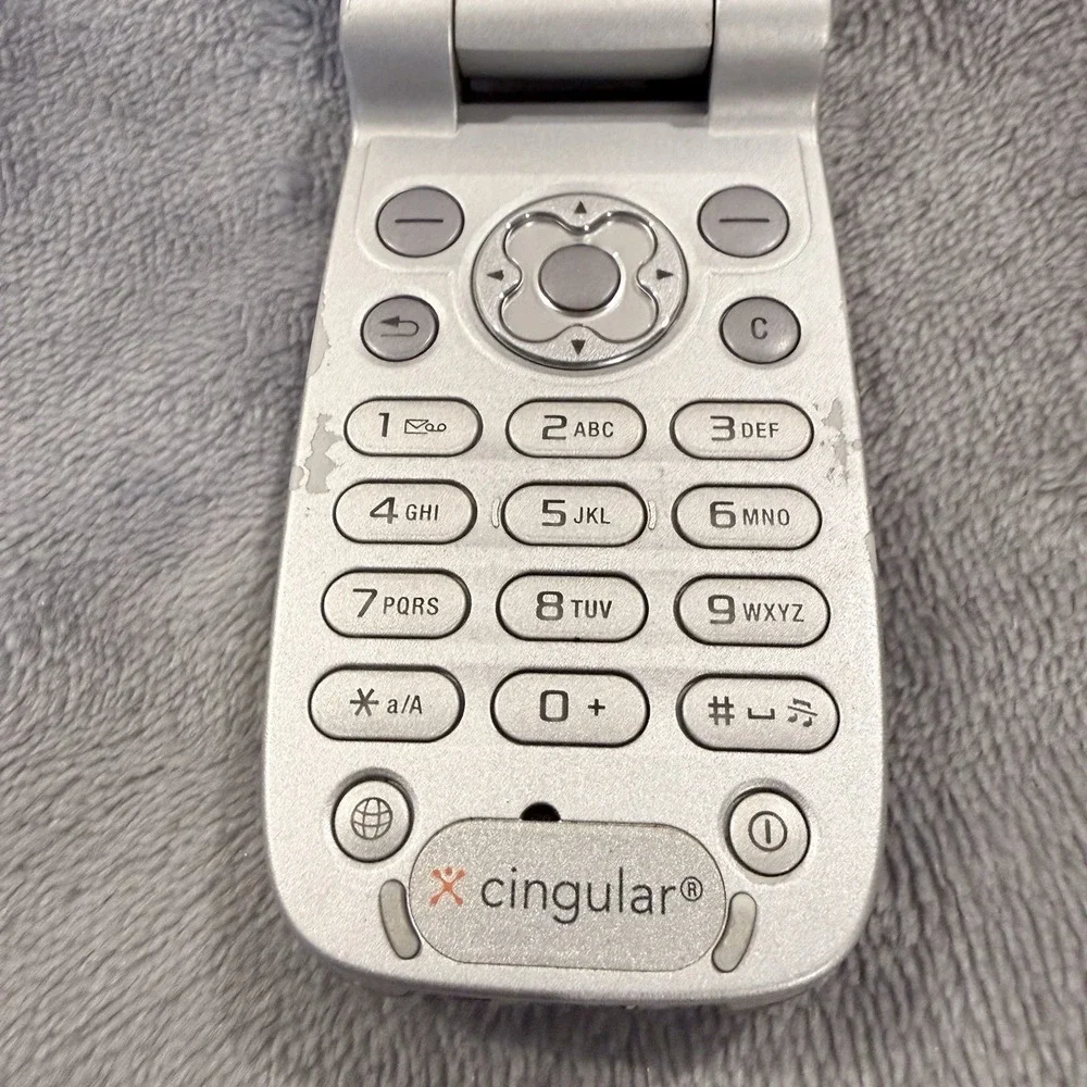 Sony Ericsson Z500a Star Wars Episode III General Grievous Cingular Flip Phone